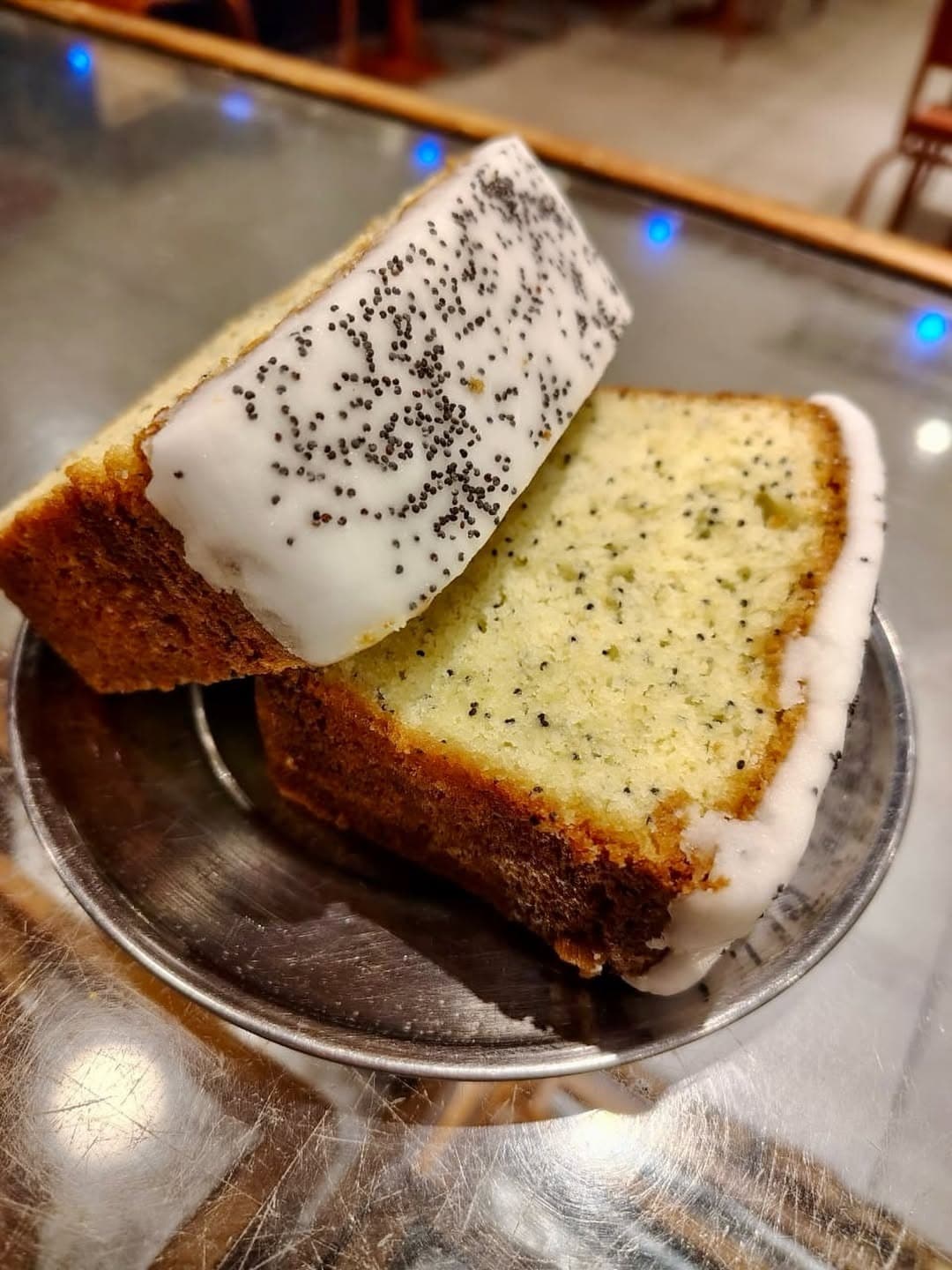 Budín de limón y semillas de amapola
